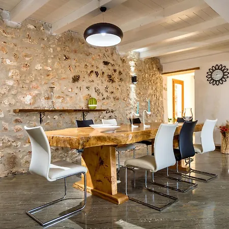 Villa Le Muse By Interhome